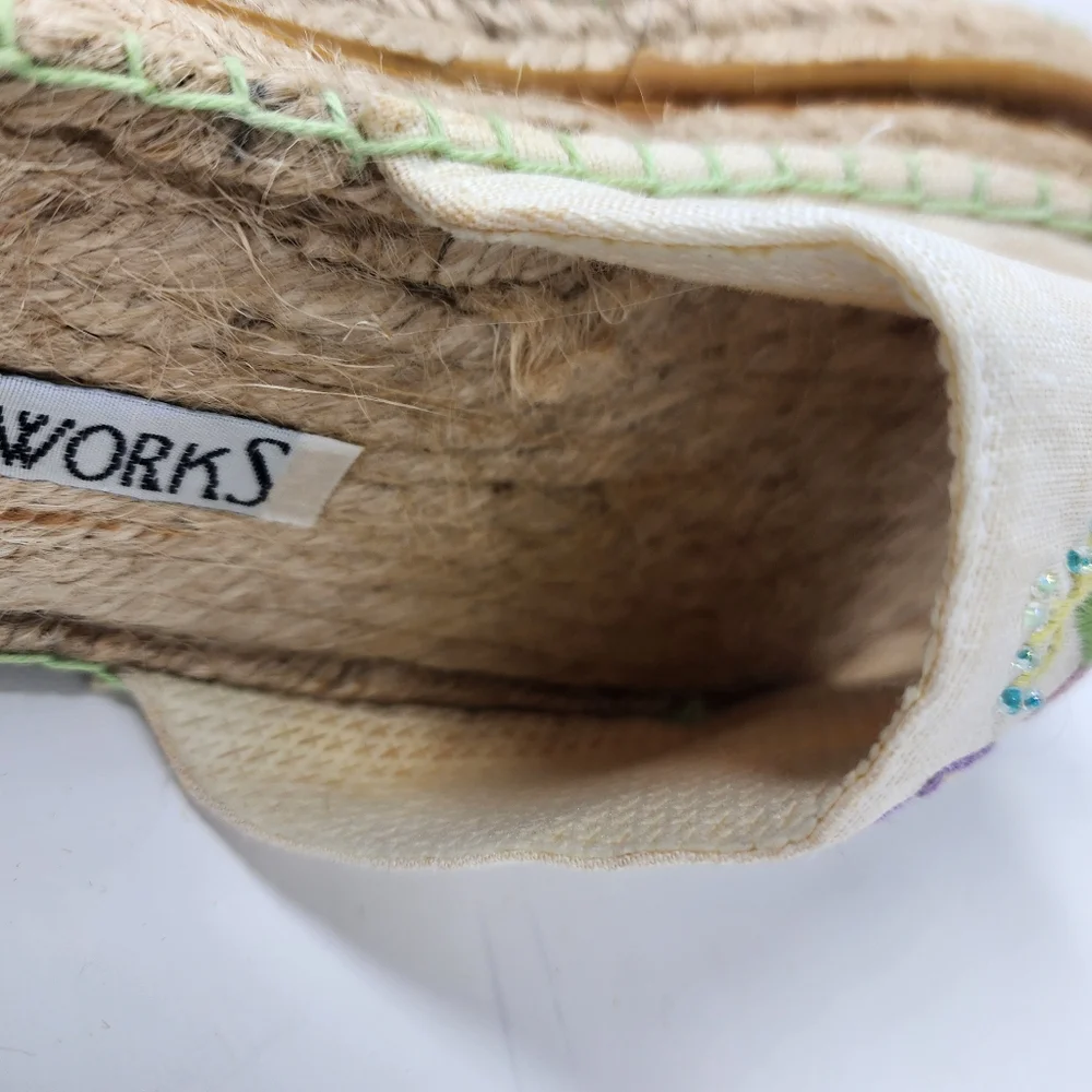 Swan Works Sandals Embroidered Fish Slide Womens 5‎